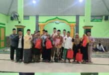 Subuh Bergerak Pererat Silaturahmi, Desa Dungmiri bersama Kec. Karangjati berikan santunan