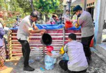 Polres Bojonegoro Salurkan 25 Ribu Liter Air Bersih ke Warga Terdampak Kemarau