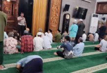 Kapolsek Gedangan Sholat Jumat Keliling, Perkuat Sinergi dengan Masyarakat