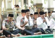 Perkuat Sinergi Ulama dan Umara, Kapolri Silaturahmi ke Ponpes Tebuireng dan Ziarah Makam Gus Dur